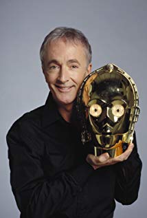 How tall is Anthony Daniels?